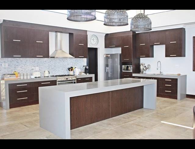 4 BEDROOM HOUSE FOR SALE IN PINNACLE POINT GOLF ESTATE